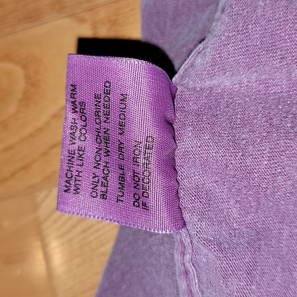 2 VTG Aspen Embroidered Tees from mid- 1980's - Picture 5 of 15